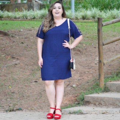 Look plus size misturando cores no dia a dia