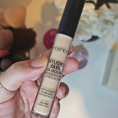 Resenha corretivo Studio Skin 24 Hour Smashbox