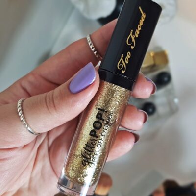 Resenha delineador glitter Pop! Too Faced